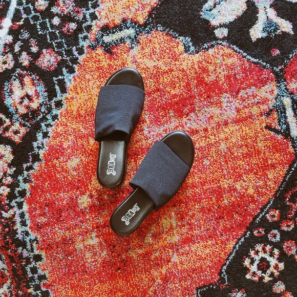 Brash black Platform Flop Sliders Sandals - Picture 1 of 5